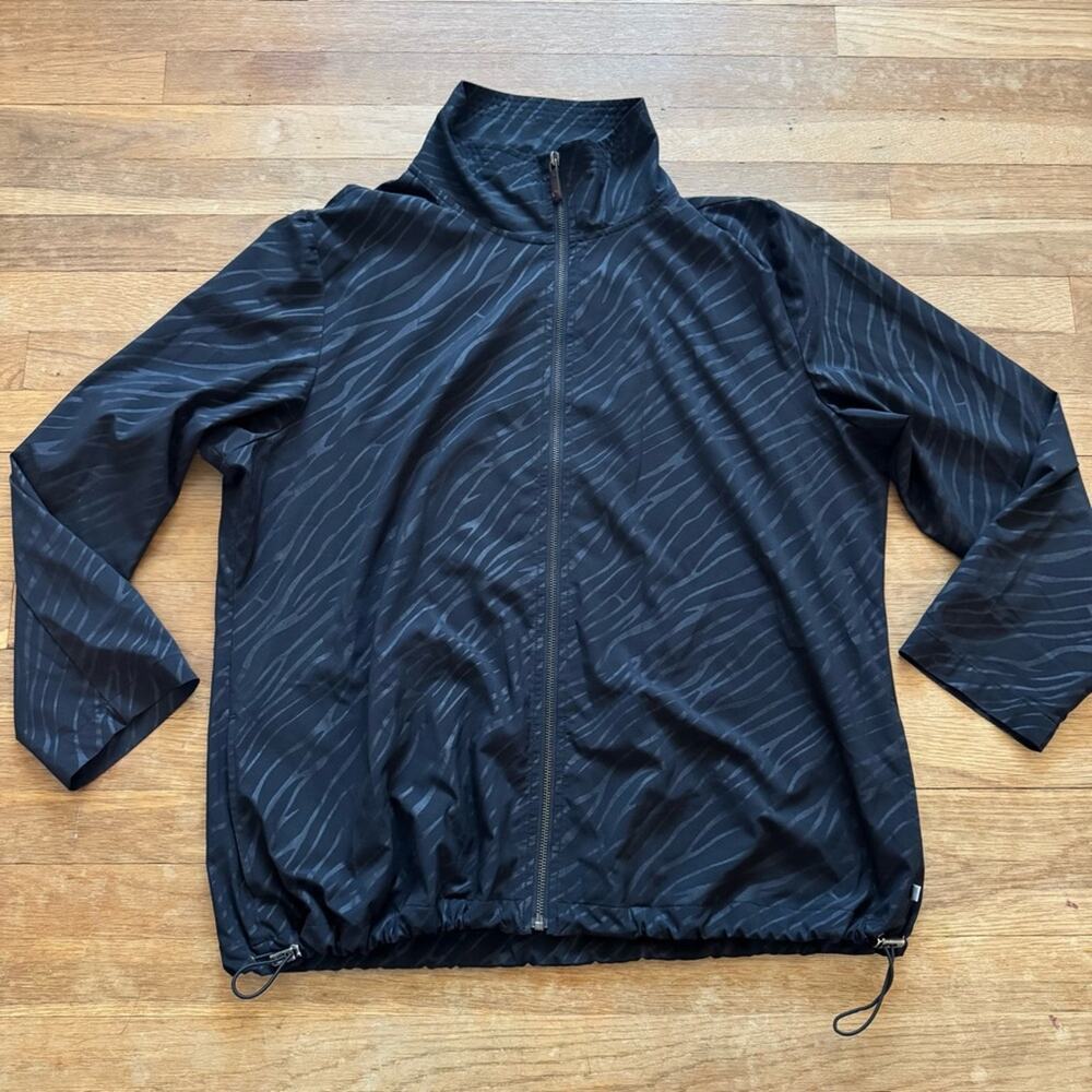 Chico's Zenergy black long sleeve full zip jacket size 14
b60